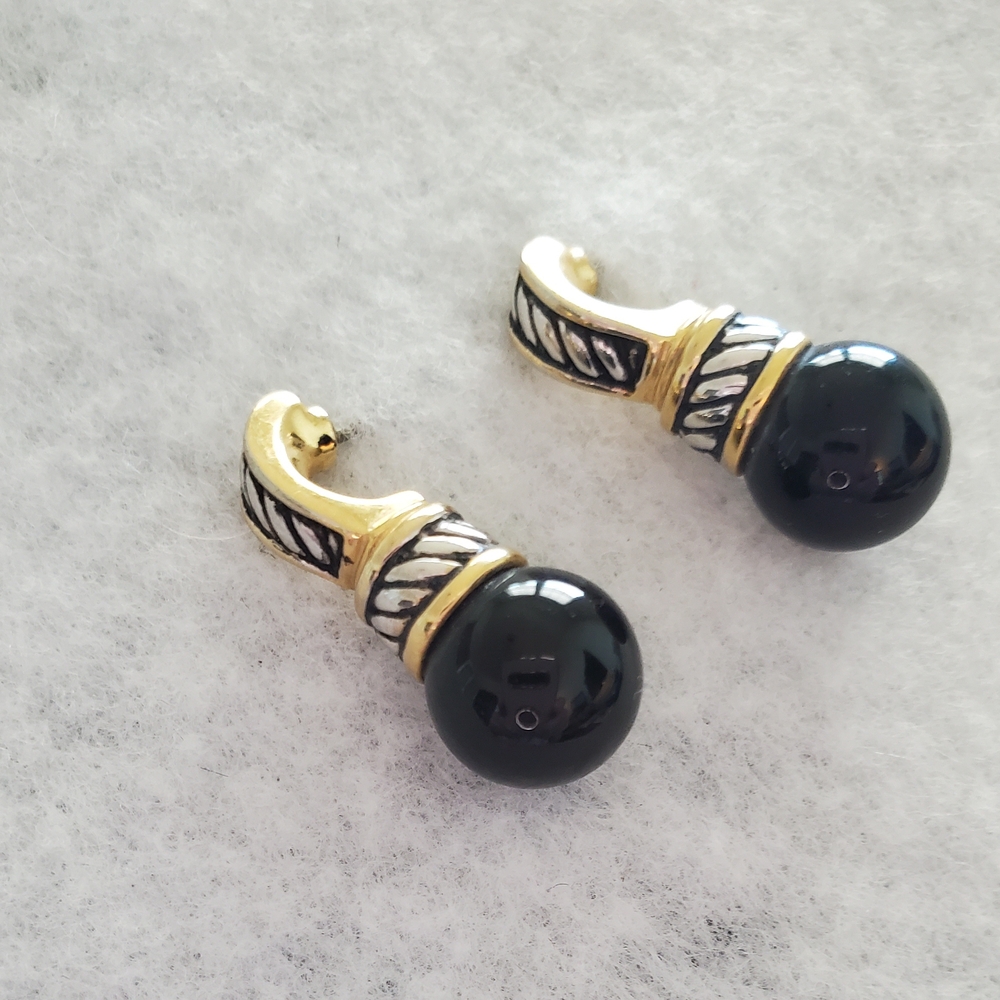 Two Toned Twist Design Silver Gold and Black Post Earrings
